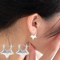 在飛比找momo購物網優惠-【KT DADA】小香耳環 抗過敏耳環耳釘 耳環 耳飾 銀飾