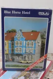 Pola HO Model Kit #11185 BLUE HORSE ROSS HOTEL Train Model Sealed Original Box