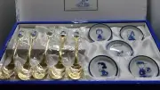 Peanuts Snoopy & Gang Gold Tone & Ceramic Teaspoon & Rest AZUMA New