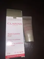 New Clarins Paris Nutri Lumiere Jour Day Cream-travel size 0.1oz/5ml