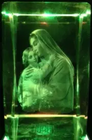 3D VIRGIN MARY & CHILD JESUS CRYSTAL Laser Holographic+4 LIGHT BASE NEW GIFT BOX