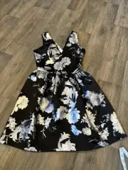 Aqua Brand Dress Size Medium Polyester Spandex USA New With Tags Black & Silver
