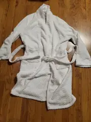 Ulta Beauty Women's White Bath Robe L/ XL NWT
