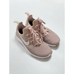 （保留）NIKE WMNS FREE TR8 慢跑鞋