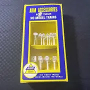 HO Scale -AHM ACCESORRIES signs