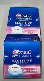 ( 2 )~CREST 3D WHITESTRIPS SENSITIVE+LED LIGHT-- 28 STRIPS!! EXP:11/2025