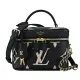 【Louis Vuitton 路易威登】M45780 SAC VANITY 經典LOGO牛皮壓花鎖頭手提/兩用包(黑X米)