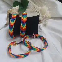 在飛比找蝦皮購物優惠-🌈🌈🌈時尚配件 繽紛彩虹款友誼繩 幸運線繩 衝浪繩 手編泰國