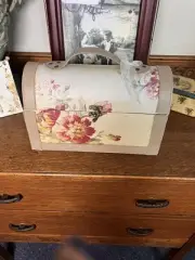 Cutest Lunch Box Bucket Roses Pattern Storage Display Baby Train Case