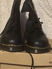 doc martens boots womens 7 new