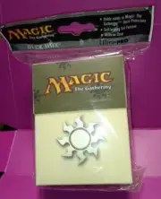 Ultra Pro MTG: White Mana Symbol Deck Box