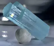 LUXURIOUS DRAMATIC GLASSY TOWER GEMSTONE AQUAMARINE BERYL CRYSTAL TANZANIA +gift