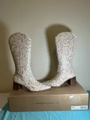 Matisse Womens Addison Pointed Toe Snake Print Boots Knee High Mid Heel Size 9M