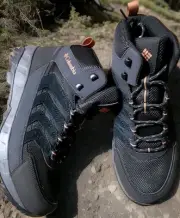 Men's Hiking Columbia Strata Trail™ Mid Wp Black Suede Sz 11.5