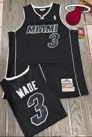 Miami Heat Dwayne Wade 2011-12 Jersey Size 44 Large