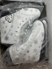 Snow Flakes L.evytemp Figure Ice Skates Youth Size 5.5