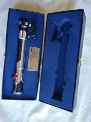 Star Wars Master Replicas Obi-Wan Kenobi Lightsaber EP2 Attack of The Clones