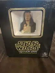 Gentle Giant Star Wars Qui Gon Jinn Mini Bust