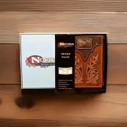 New Nocona Leather Goods Tri-Fold Men's Leather Wallet N5491044 Metal Emblem
