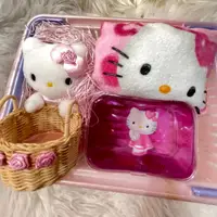 在飛比找蝦皮購物優惠-日本進口Hello Kitty沐浴商品塑膠提籃🧺組合禮盒