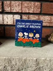It's The Great Pumpkin Charlie Brown Ceramic Shelf Sitter New 2025 Peanuts