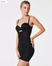 SPANX™ Women's LARGE Seamless Power Open-Bust Mid-Thigh Bodysuit in Very Black