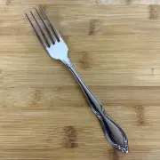 Oneida Strathmore Dinner Fork Deluxe Stainless Steel Flatware Vtg 90s NEW