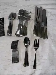 ONEIDA Flatware Sets of 74 pieces