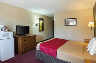 Econo Lodge Junction City I-70 - Near Fort Riley