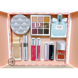 紙紮 - DIOR 迪奧 精品彩妝組。禮盒 精裝盒 化妝品 保養品 香水 口紅 唇膏 粉底 粉餅 睫毛膏 眼影 指甲油