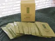 Avon New Skin-So-Soft Antibacterial Moisturizing Towelettes Box of 13- 2003
