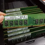 內存 RAM 服務器 SAMSUNG DDR4 16GB PC4-2400T ECC UDIMM 無緩衝像新的一樣