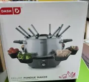 Dash Deluxe Stainless Steel Fondue Maker with Temperature 3-Quart, Grey NIB