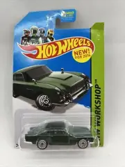 2014 Hot Wheels Aston Martin 1963 DB5 200/250 BENT CARD Speed Team