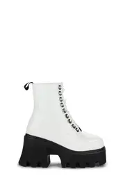 [Lamoda] Run To You Platform Ankle Boots - White