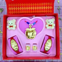 在飛比找Yahoo!奇摩拍賣優惠-嬰兒滿月金飾 彌月金飾 套組禮盒 0.30錢 純黃金9999