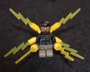 ELECTRO w/ FLAMES ~ Marvel Spiderman Series ~ NEW Lego Figure