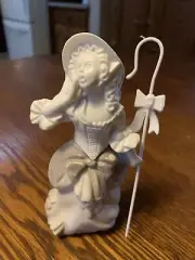 Avon Vintage Colonge Unforgettable 5 1/2” Little Bo Peep Bottle 2oz Orginal Box