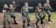for PLA Combat Team 5 Soldiers Green Blue Camo 1/72 Figures Pre-built Model