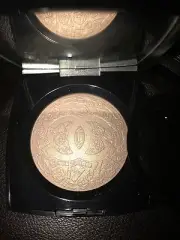 CHANEL Limited Highlighter Brush Set Illuminating CC Camellia Powder Compact