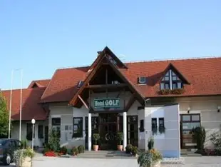 高爾夫酒店