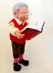 ZIM'S - THE ELVES THEMSELVES "WALTER" CHRISTMAS COLLECTIBLE