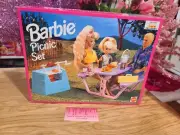 NEW! 1993 MATTEL BARBIE PICNIC SET!