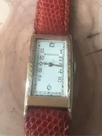 在飛比找Yahoo!奇摩拍賣優惠-Bulova Long csase弧面古董機械錶