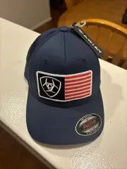 NEW ARIAT Men's Navy Flexfit USA Shield Logo Cap