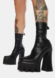 [Lamoda] Troublemaker Chunky Platform Boots