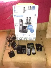 Panasonic KX-TG833SK Bluetooth Link2Cell Cordless Phone Answer Machine 2 Handset