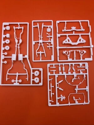 1990 Mustang LX Revell Exhaust Diff Brakes Sway Bars Susp Model Parts 1:25 New