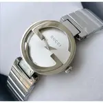 GUCCI INTERLOCKING G 銀白色錶盤 銀色不鏽鋼錶帶 石英 女士手錶 YA133503