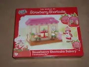NEW! STRAWBERRY SHORTCAKE BAKERY Snap & Switch Construction Set 112 pcs